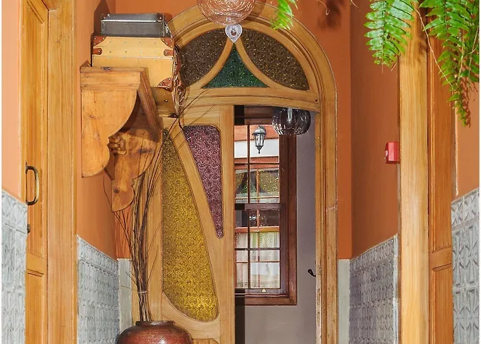 Casa Emblemática 2*